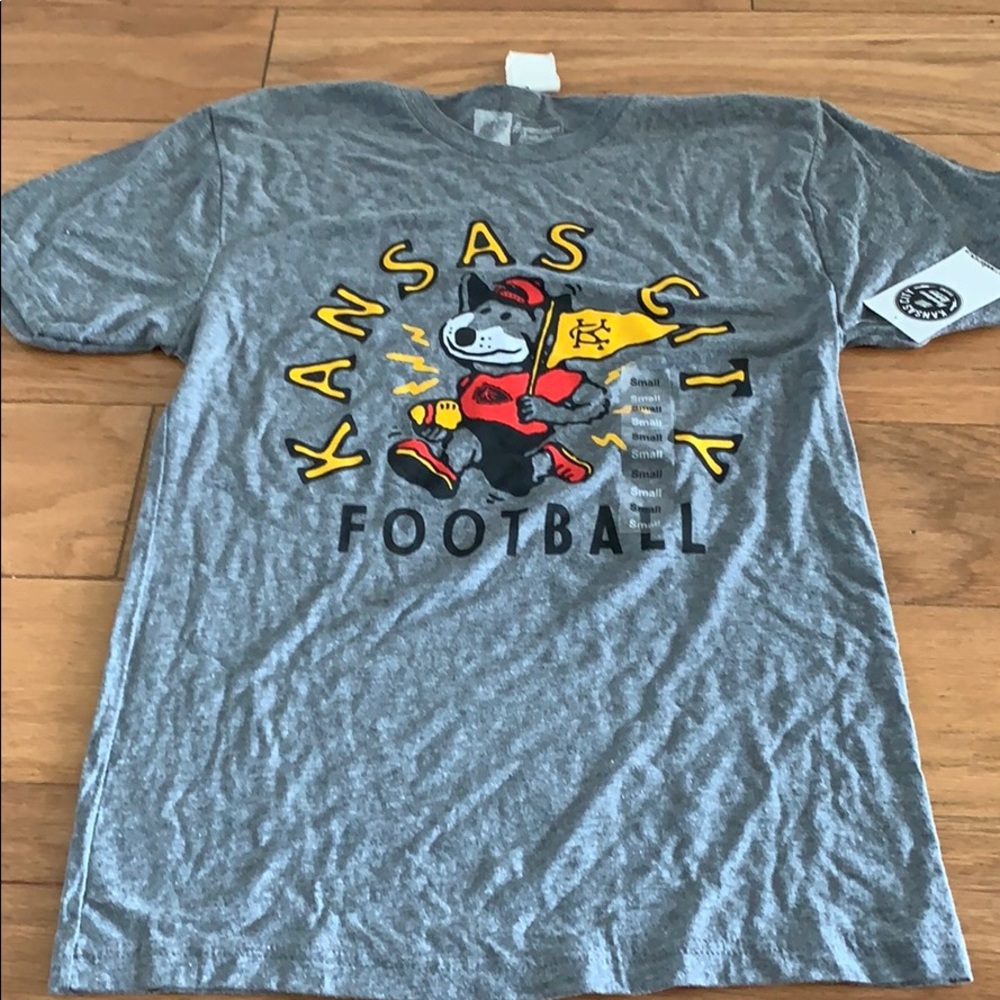 Women’s Kansas City Chiefs T shirt NWT